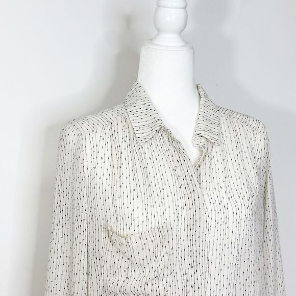ASTR Button Down Top White Print Tunic Size Medium - Picture 8 of 13